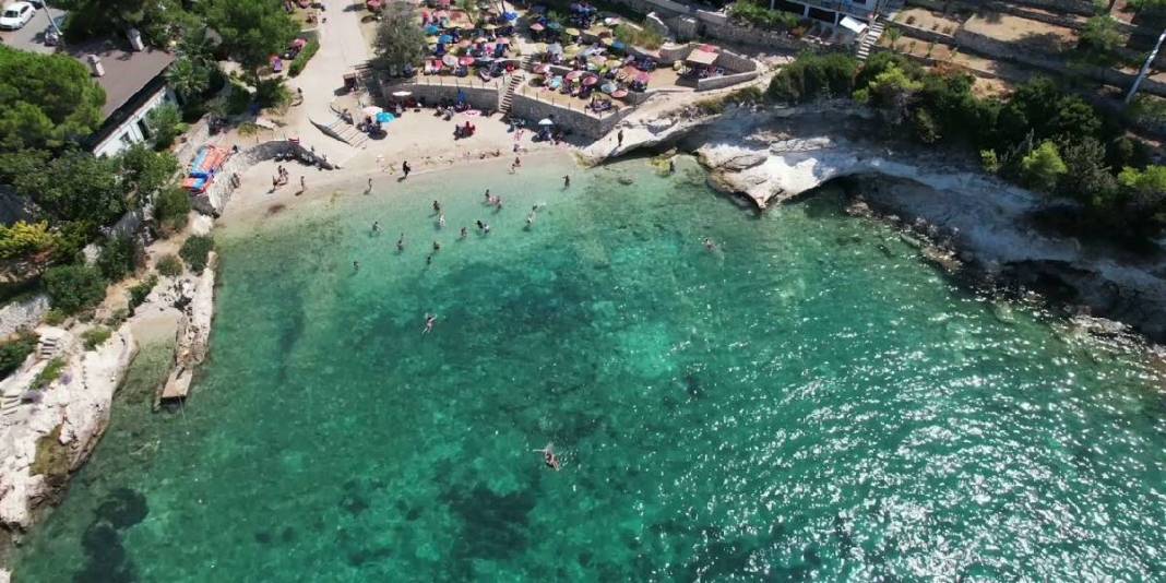 Akvaryumu aratmayan deniziyle hayran bırakıyor! Ege’nin cennet köşesi: Mavi bayraklı plajı yeni favori tatil noktası 5